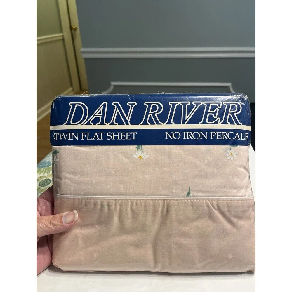 Dan River Pink w White Daisies Polka Dot Ruffled Twin Flat Sheet Vtg NOS USA
